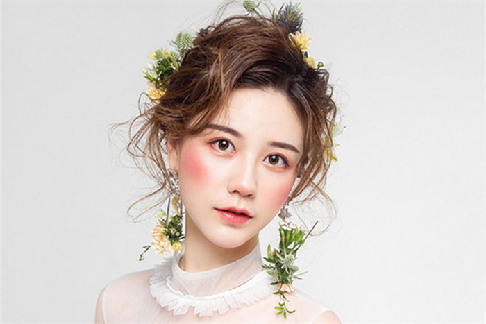 去广州有名的美妆培训机构
