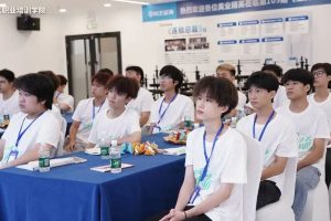 尚艺学院学美发可以不住宿吗?附近有租房?